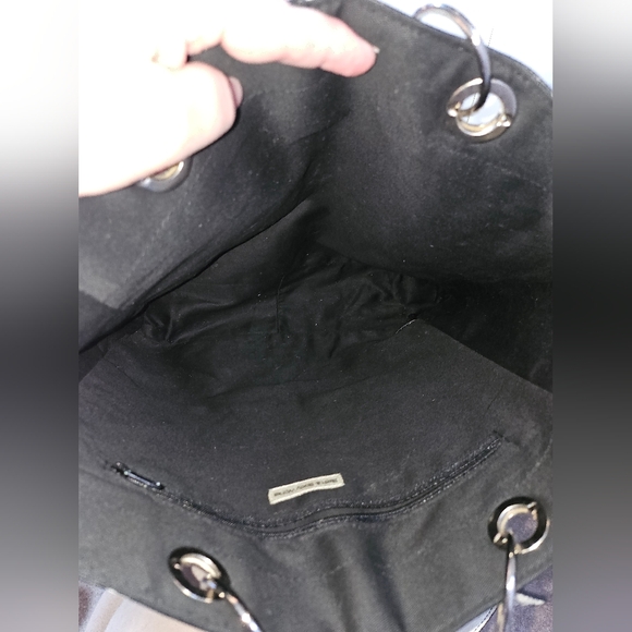 Bath & Body Works White Shoulder Bag with Detachable Clutch - Picture 11 of 11